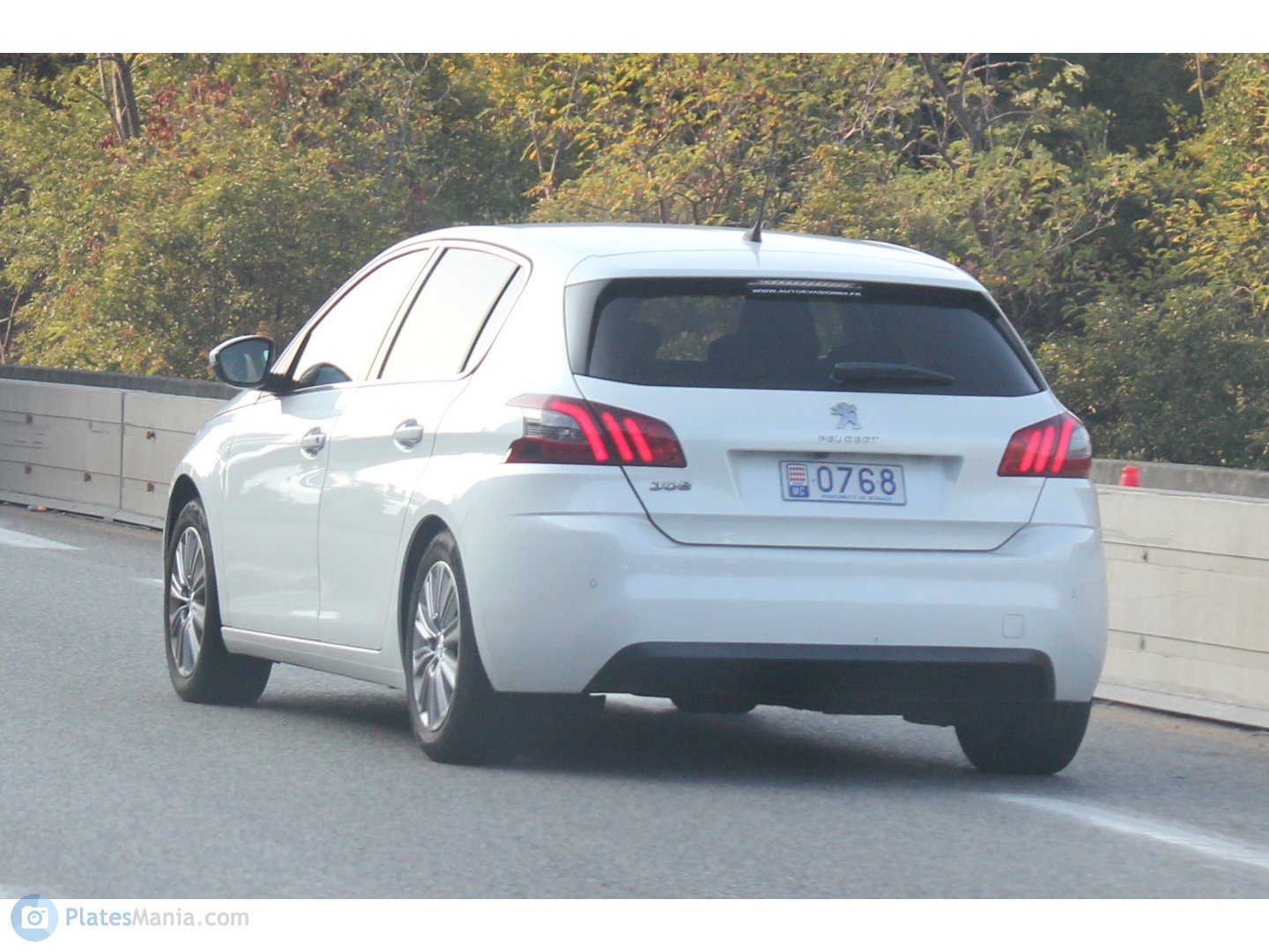 0768, Peugeot 308 2nd gen Hatch (T9), 2013–2021