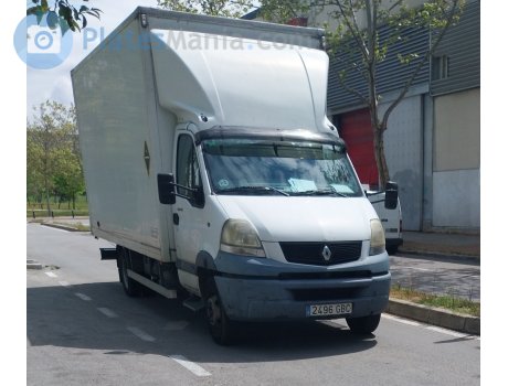 2496 GBC, Renault Mascott