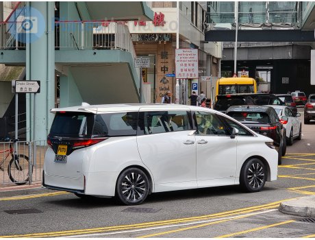 FUTU, Toyota Vellfire