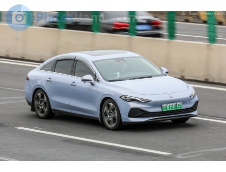 京A·F21835, Roewe D7