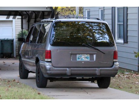 AOS-992, Plymouth Grand Voyager