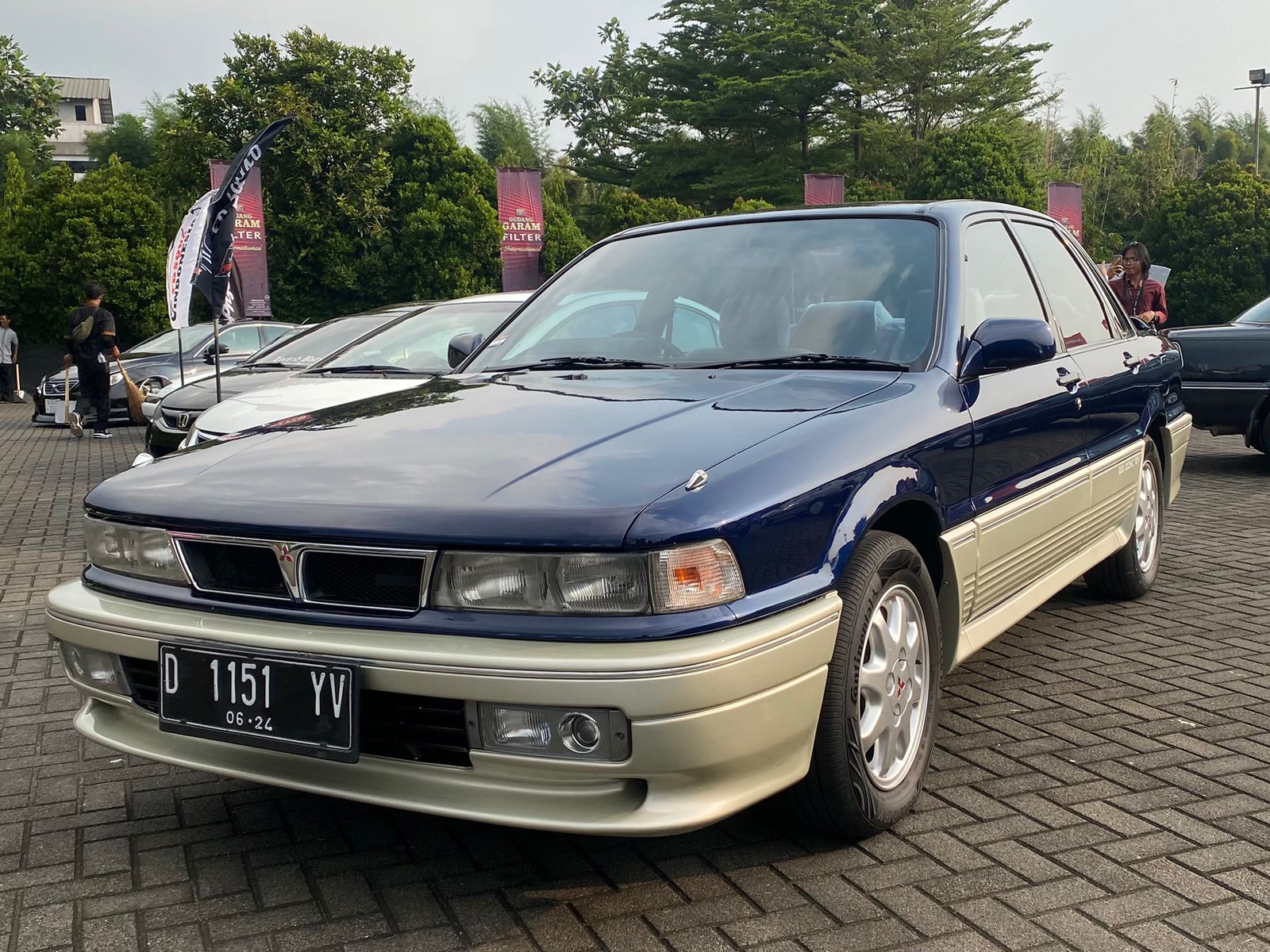 D 1151 YV, Mitsubishi Eterna 3rd gen Sedan (E30), 1988–1992