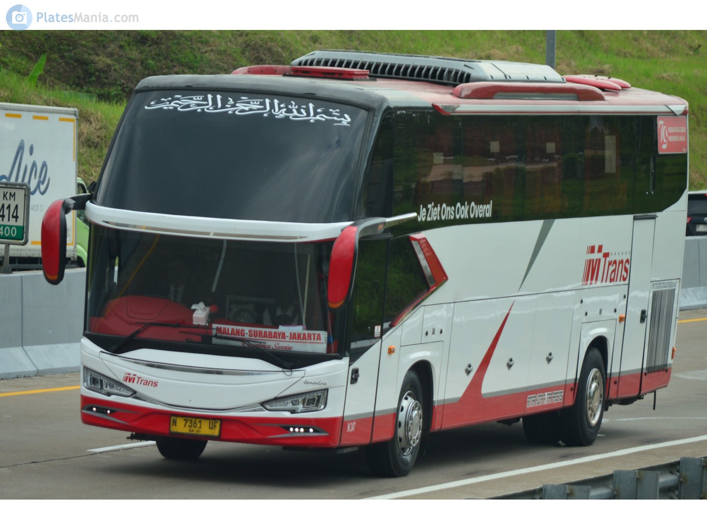 N 7361 UF, Volvo B8R 
