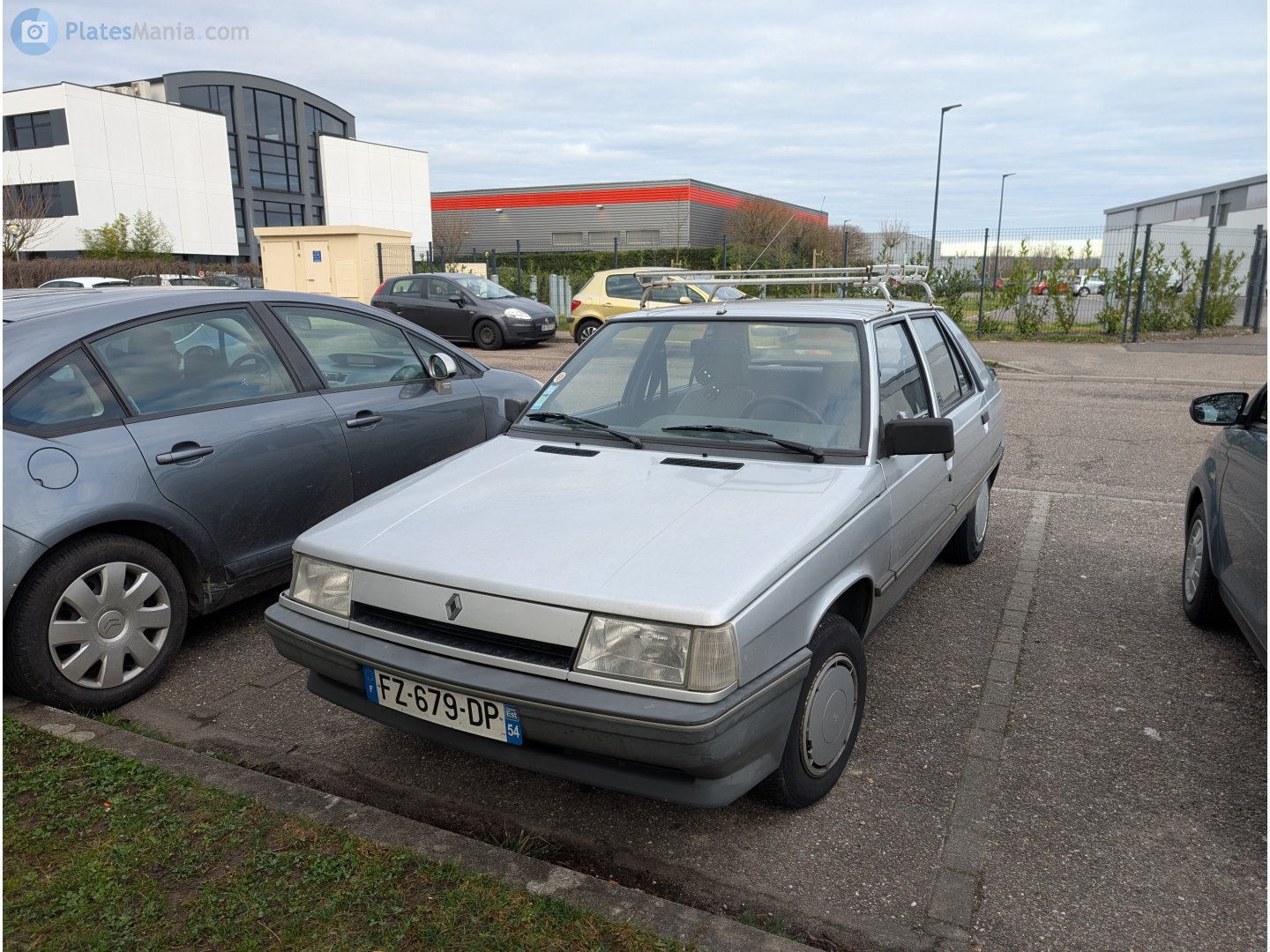 FZ-679-DP, Renault 11 1st gen 5-door Hatch (X37), facelift, 1986–1989 (–1994 for AR- and –1995 for TR-market)