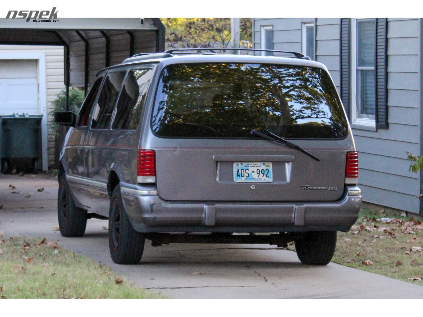 AOS-992, Plymouth Grand Voyager 2nd gen (AS), 1990–1995