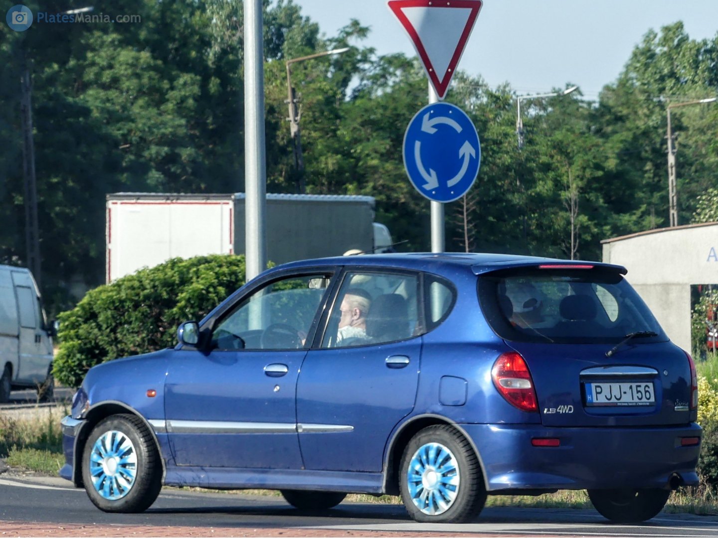 PJJ-156, Daihatsu Sirion 1st gen (M101), facelift, 2001–2004