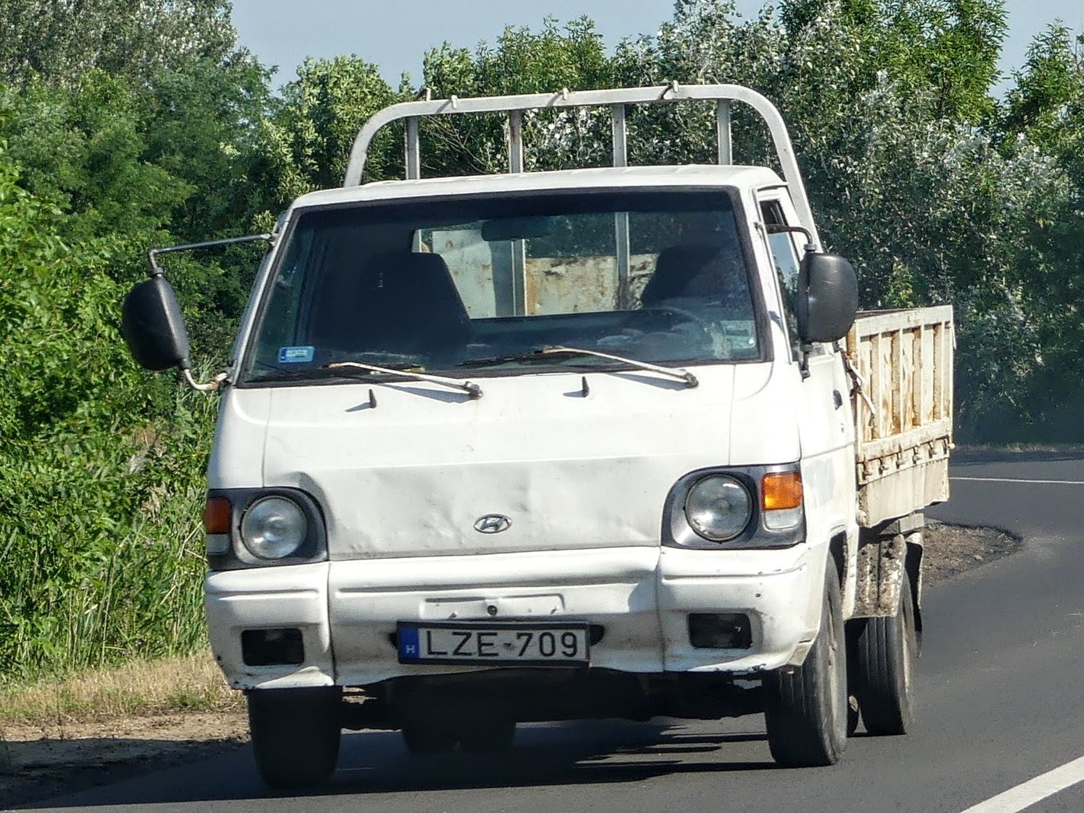 LZE-709, Hyundai Porter 2nd gen (New Porter), facelift, 1993–1997