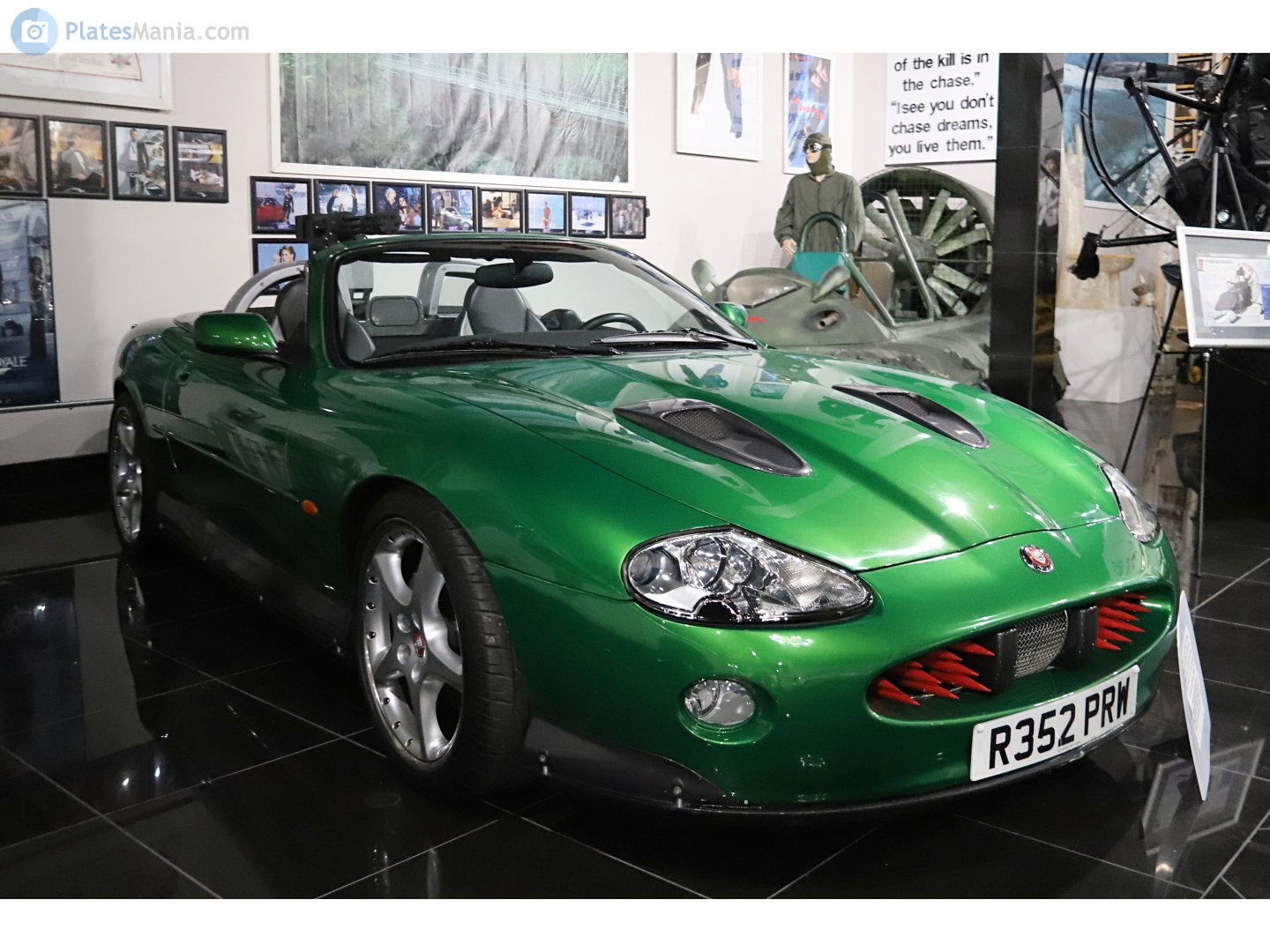 R352PRW, Jaguar XKR 1st gen Convertible (X100), 1998–2006