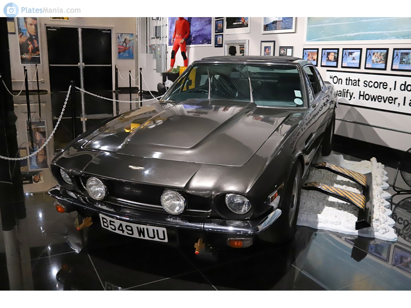 B549WUU, Aston Martin V8 Vantage 