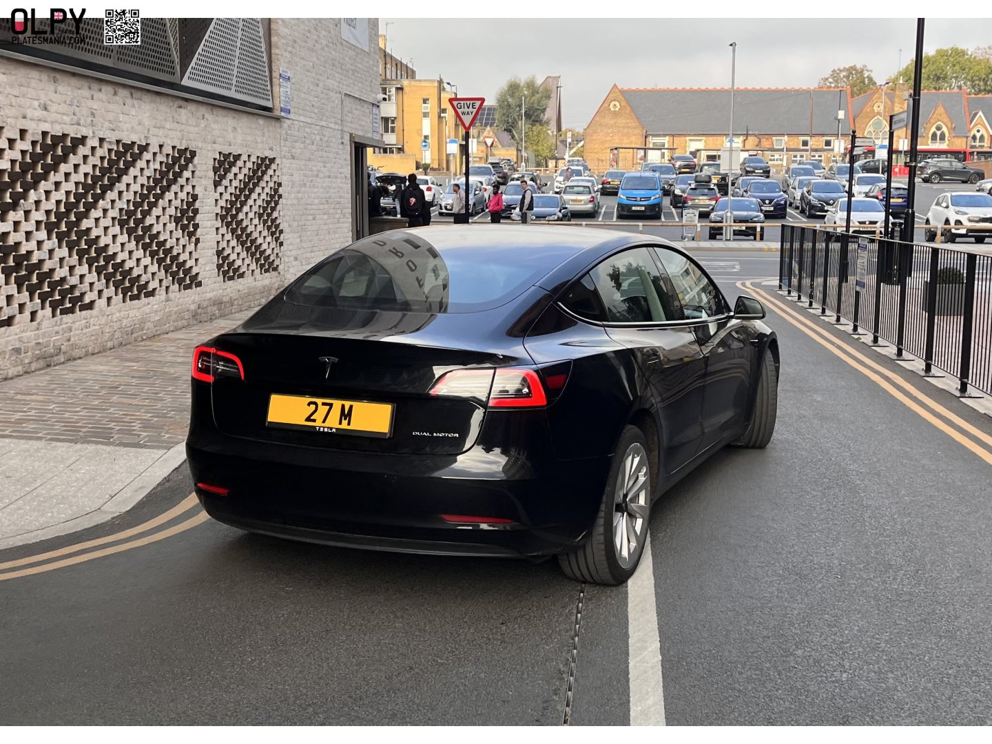 27M, Tesla Model 3 1st gen (5YJ3), 2017–2023