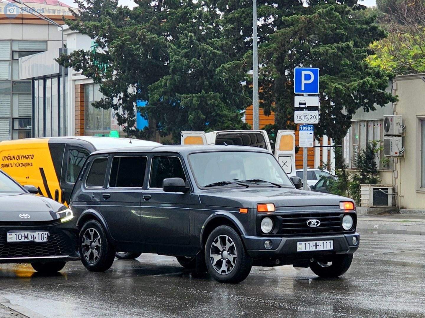 11 HH 111, Lada (VAZ) 2131 Нива 
