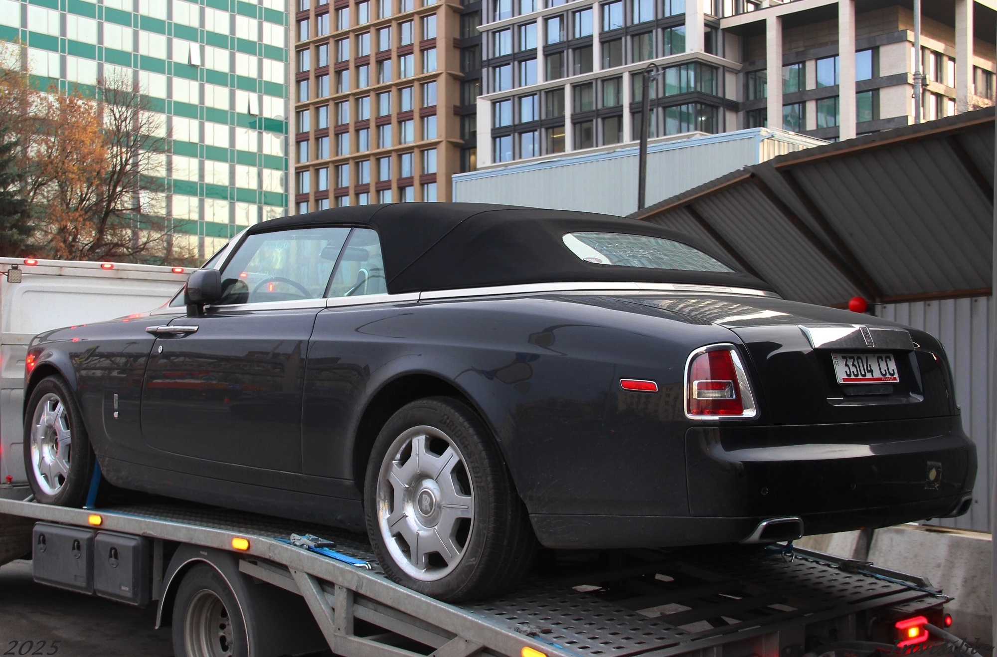3304 CC, Rolls-Royce Phantom Drophead Coupé 