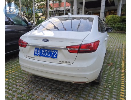 琼A·X0S72, Ford Escort