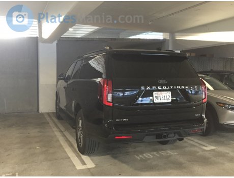 9UVS142, Ford Expedition