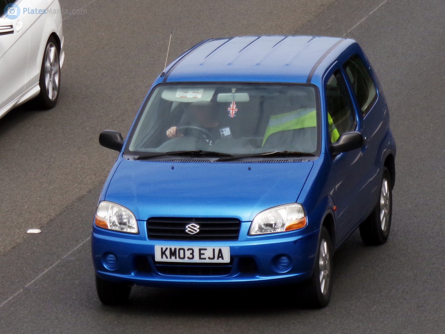 KM03EJA, Suzuki Ignis 1st gen 3-door Hatch (FH/MH), 2000–2003