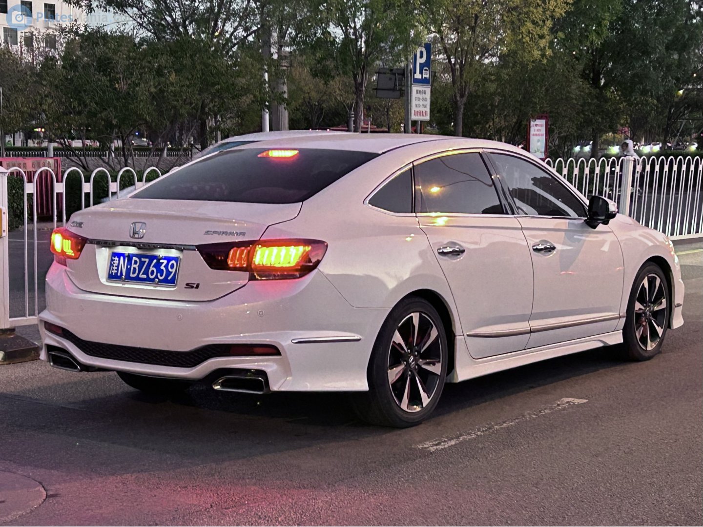 津N·BZ639, Honda Spirior 2nd gen, 2014–2018