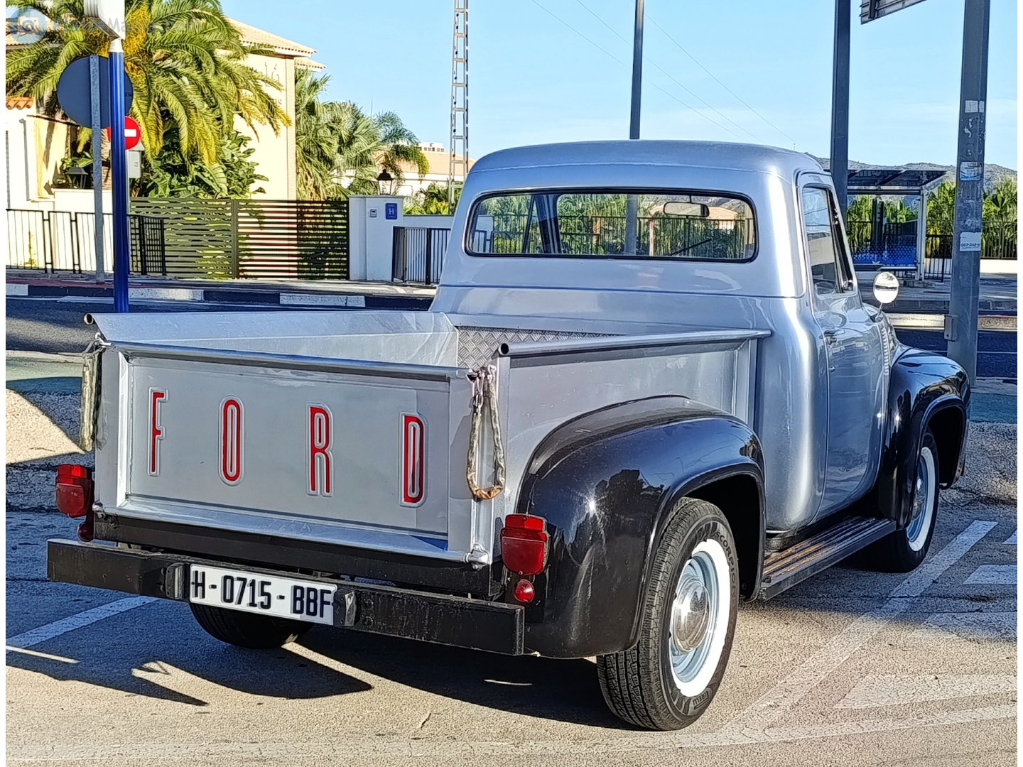 H 0715 BBF, Ford F-100 