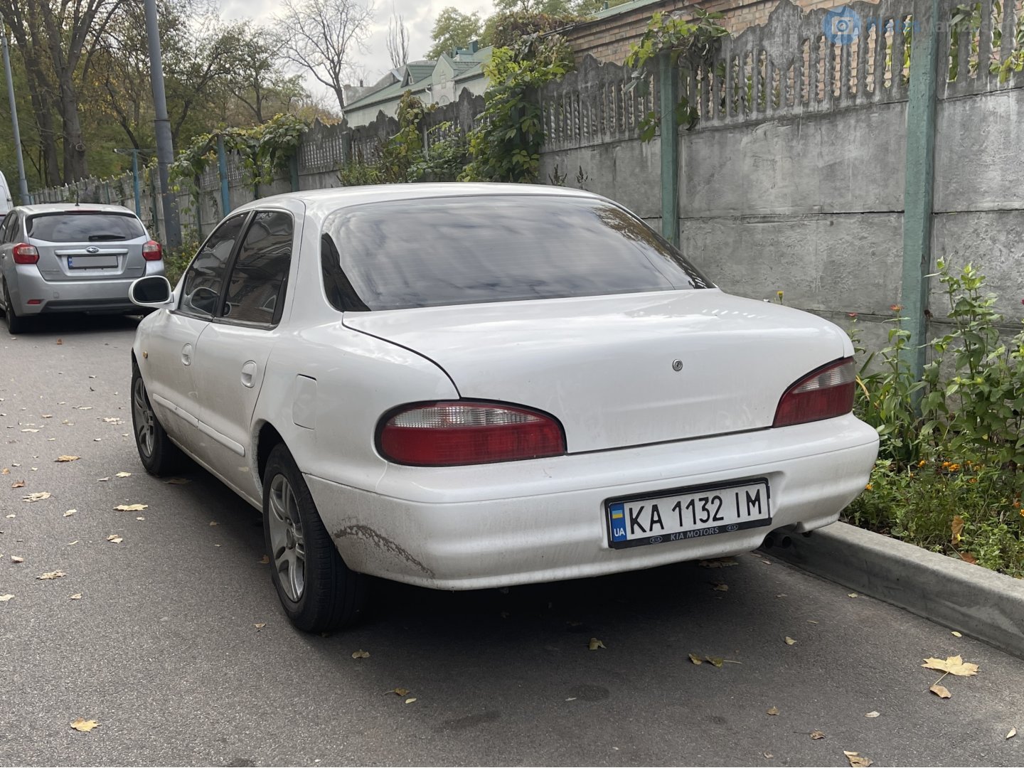 KA 1132 IM, Kia Clarus 1st gen Sedan (GC), 1996–1998