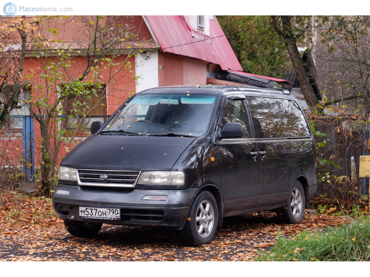 м 537 он 790, Nissan Largo 1st gen (W30), 1993–1999