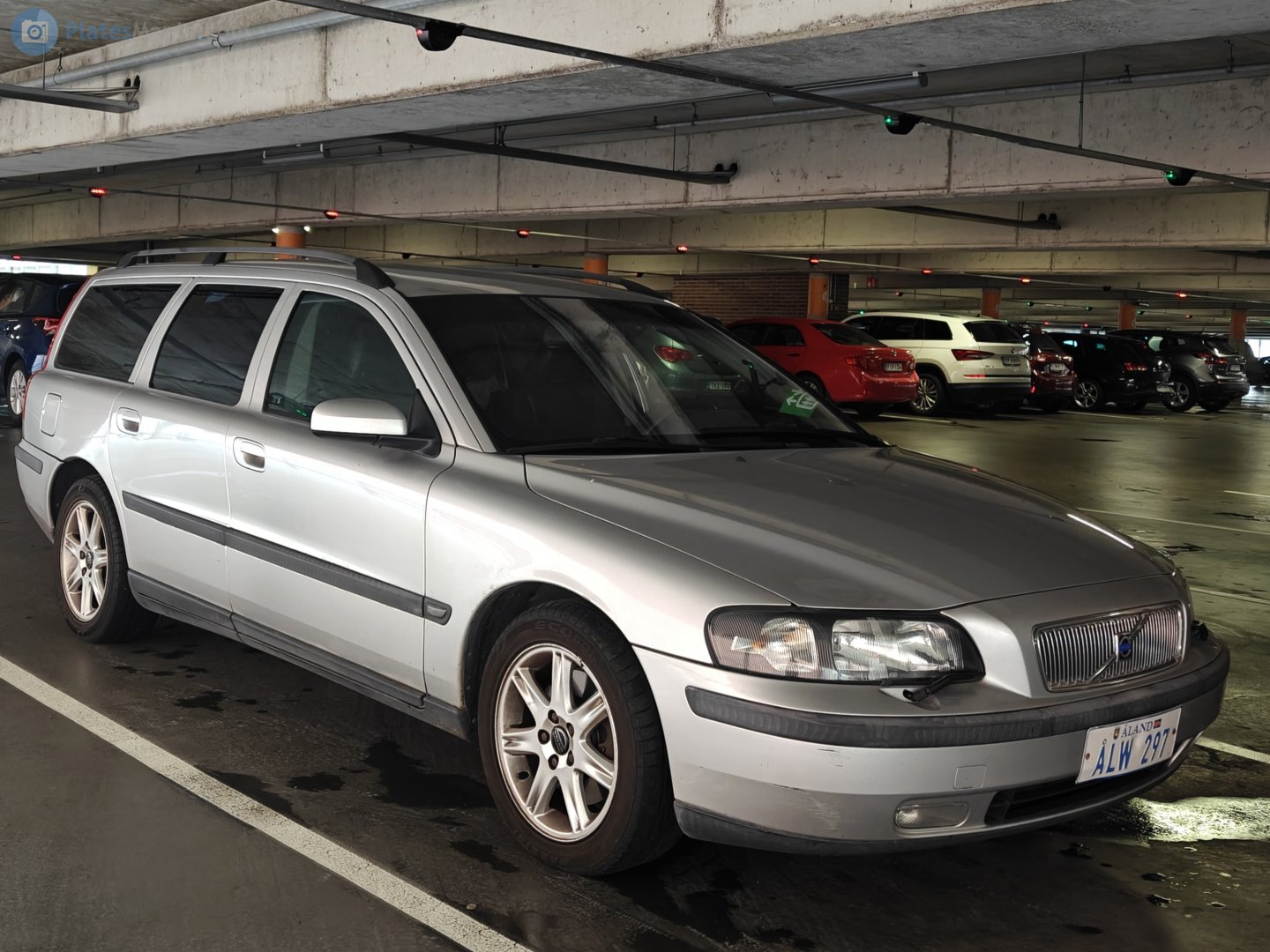 ÅLW 297, Volvo V70 2nd gen (285), 2000–2007