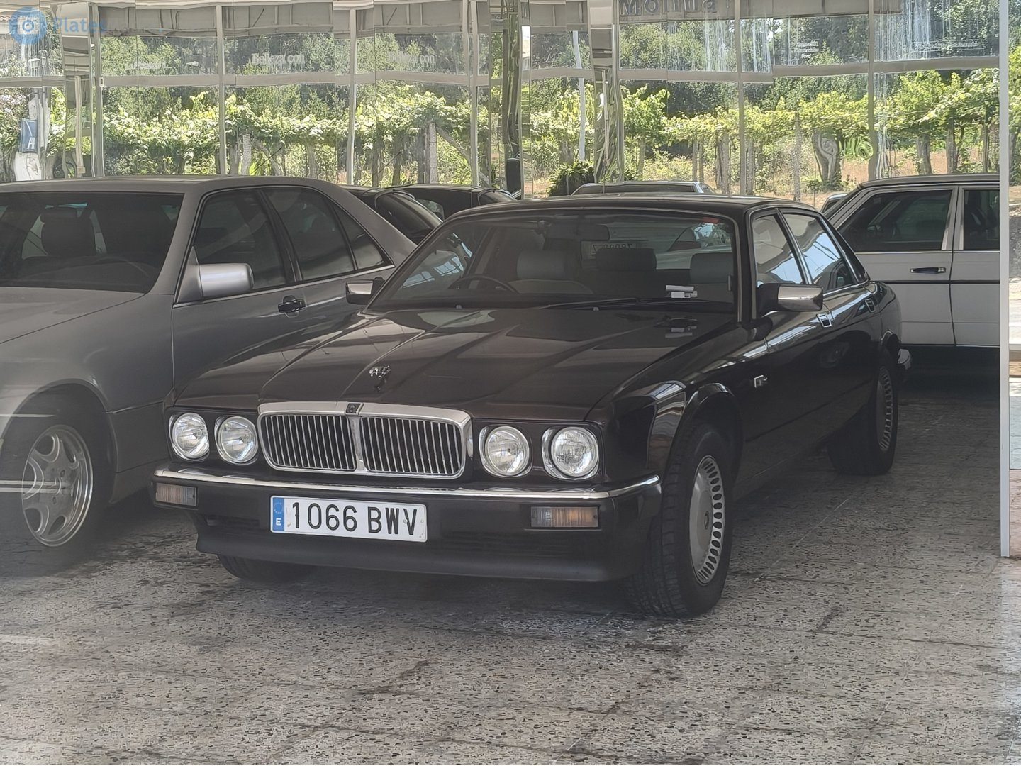 1066 BWV, Jaguar XJ 3rd gen (X300/X305), 1994–1997