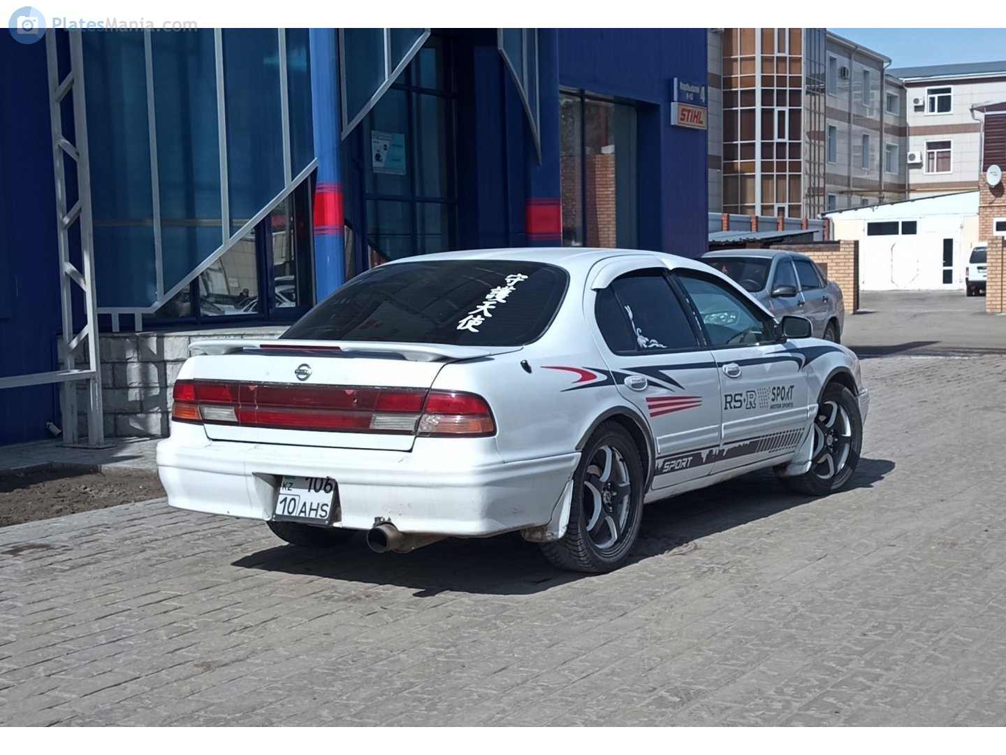 106 AHS 10, Nissan Cefiro 2nd gen Sedan (A32), 1994–1998