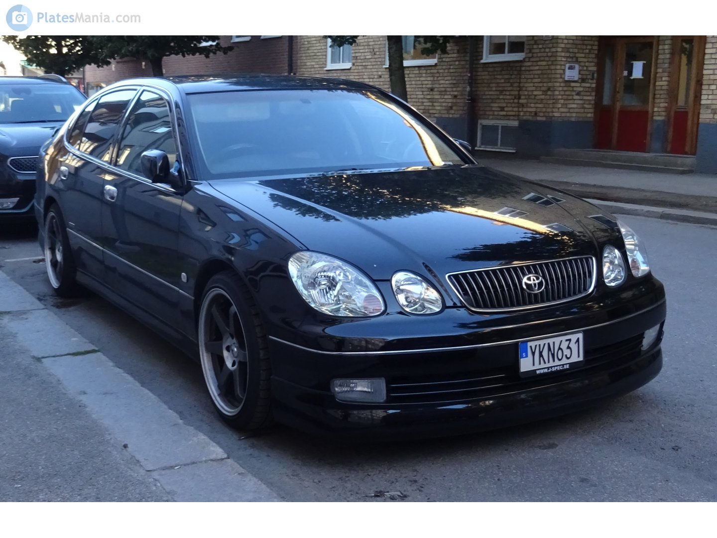 YKN 631, Toyota Aristo 2nd gen (S160), 1997–2004