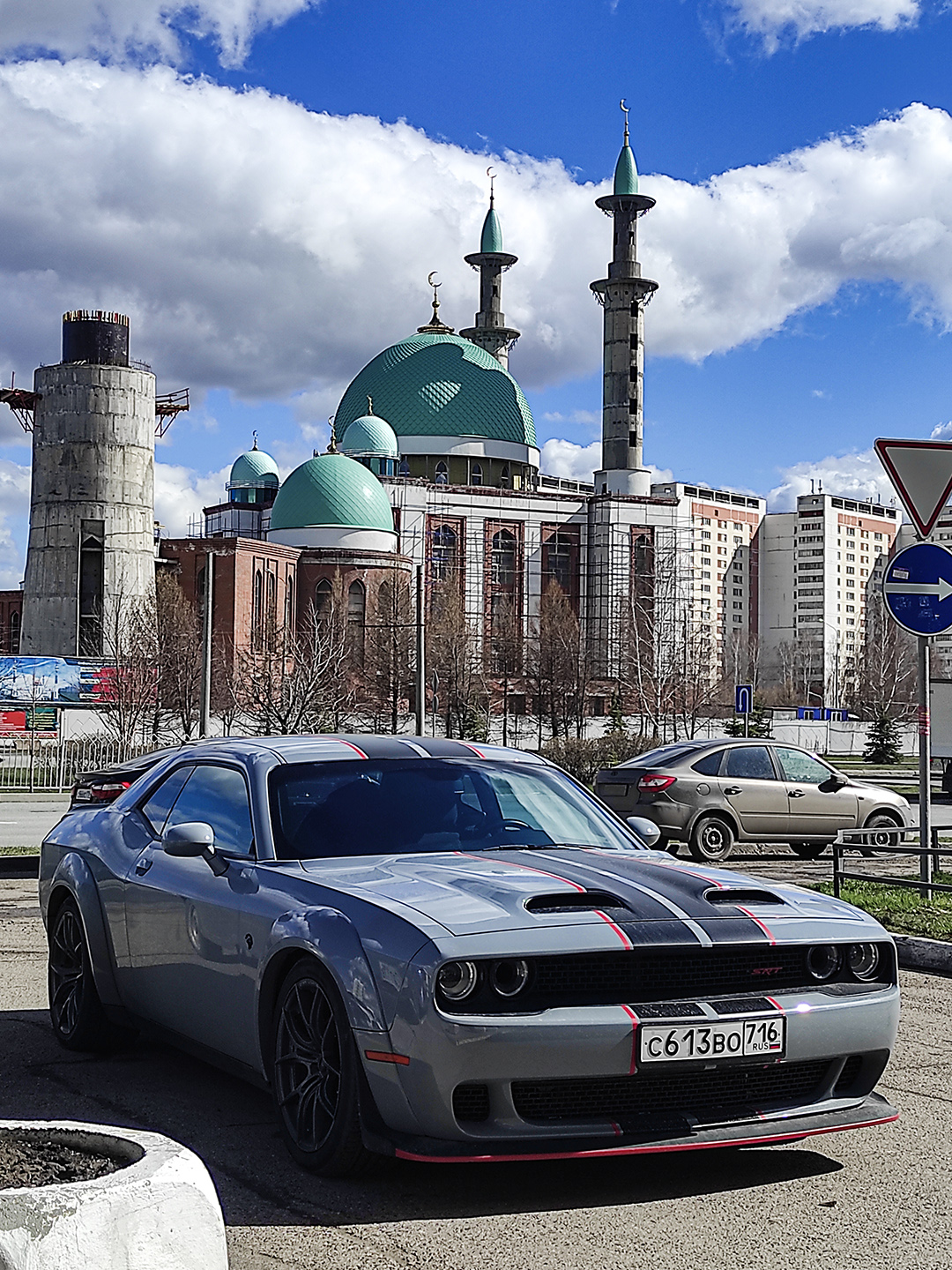 с 613 во 716, Dodge Challenger 