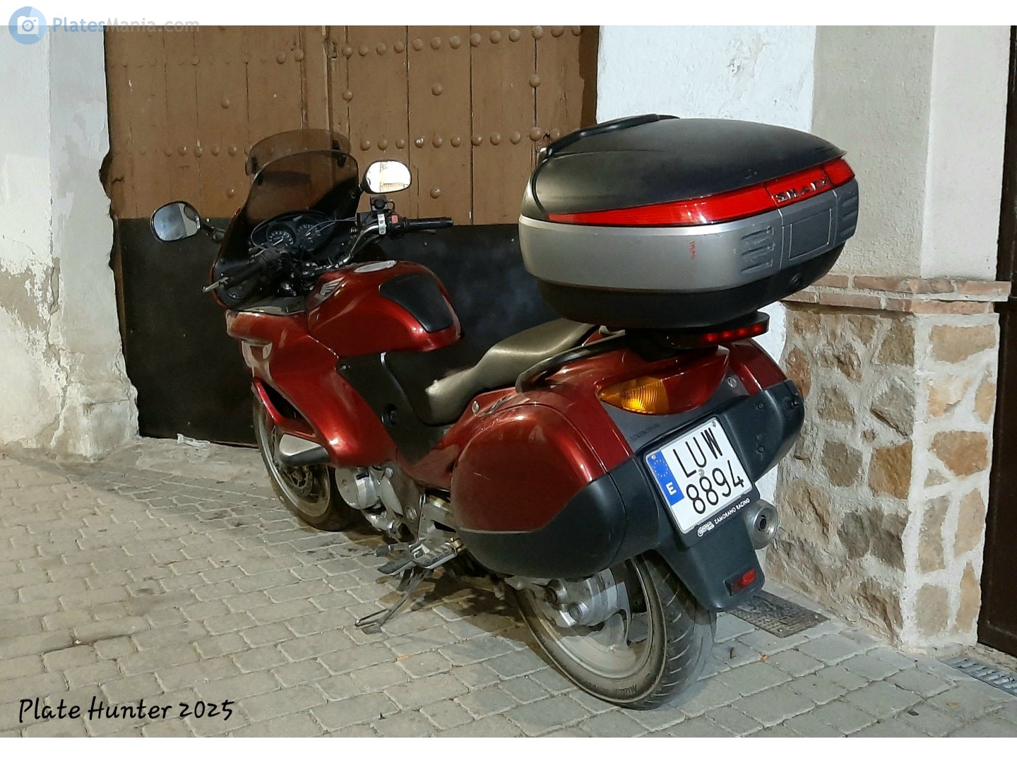 LU 8894 W, Honda NT Series 1st & 2nd gen NT650V Deauville, 1998–2006