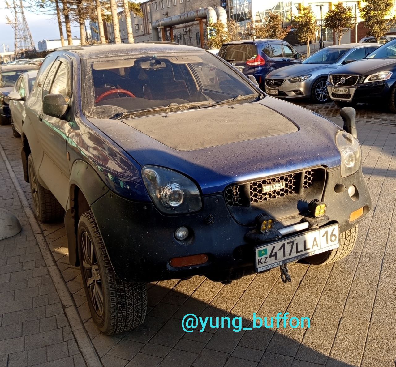 417 LLA 16, Isuzu VehiCross 1st gen (UGS25DW/VX), 1997–2001
