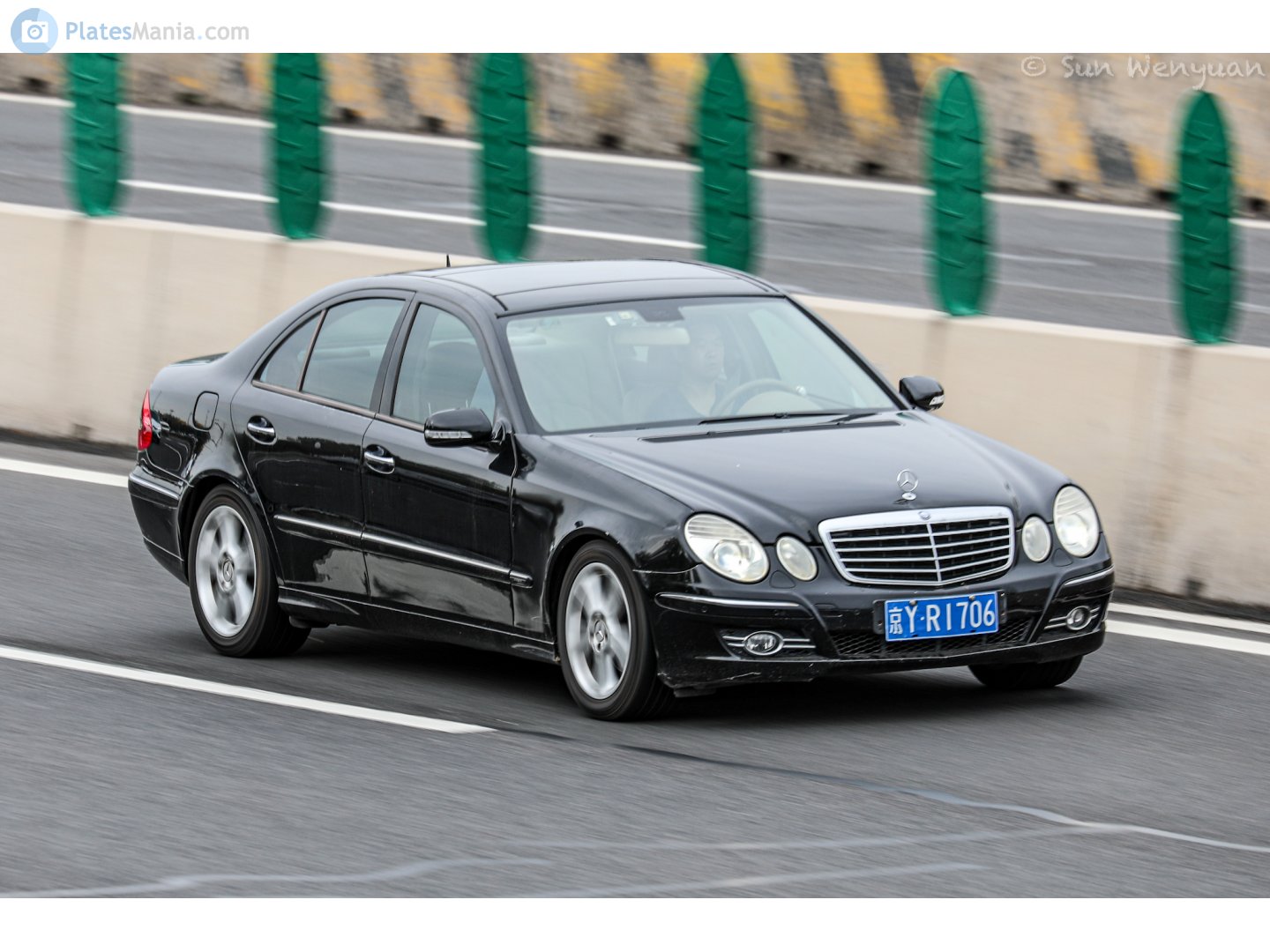 京Y·R1706, Mercedes-Benz E-Klasse 3rd gen Sedan (W211), 2002­–2009
