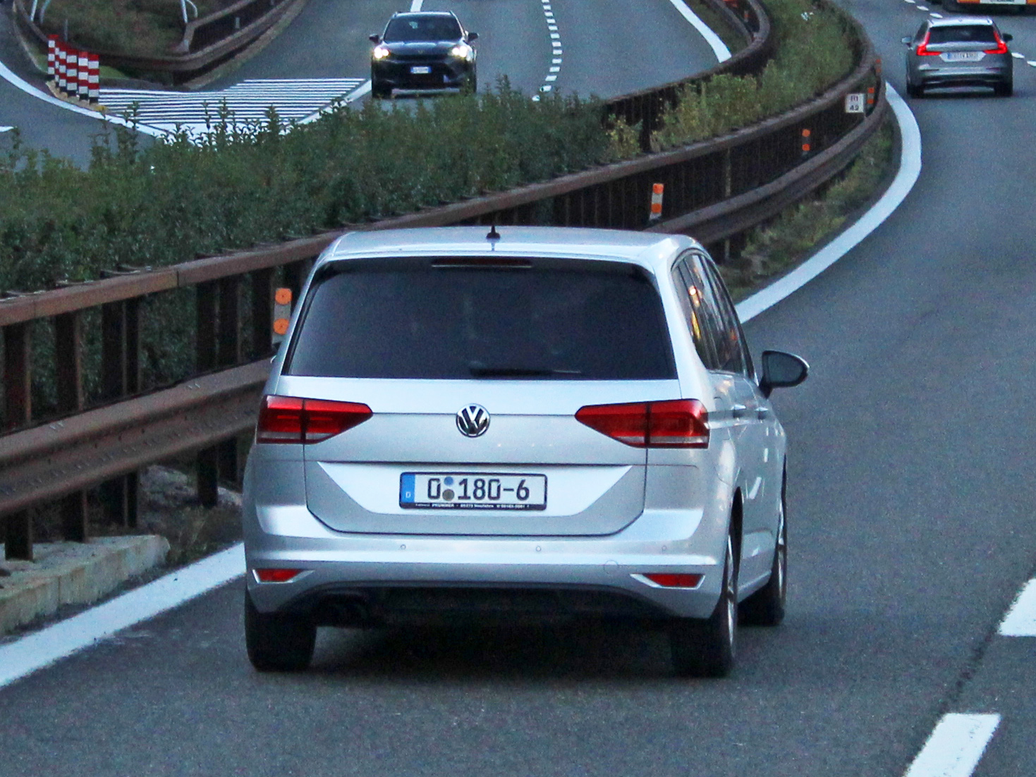 0 180-6, Volkswagen Touran 