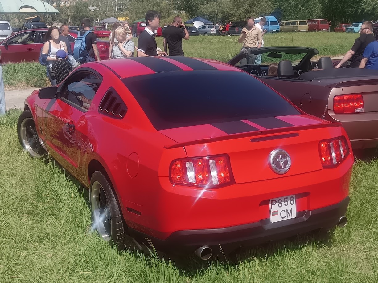 P 856 CM, Ford Mustang 5th gen 2-door Coupé (S197), 1st facelift, 2009–2012