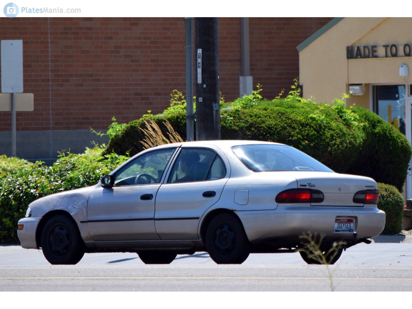 JGGYGE0, Geo Prizm 2nd gen Sedan (E100), 1993–1997