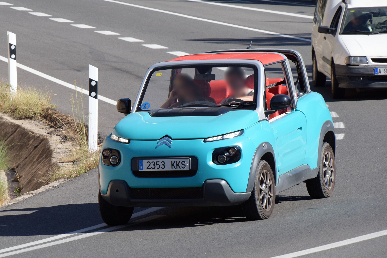 2353 KKS, Citroёn Méhari 2nd gen E-Méhari (Blue Summer), 2016–2019