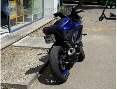 HH 5869, Yamaha YZF