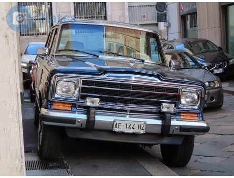 AE 144 HZ, Jeep Grand Wagoneer