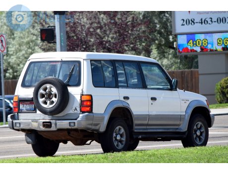 5B 27888, Mitsubishi Montero