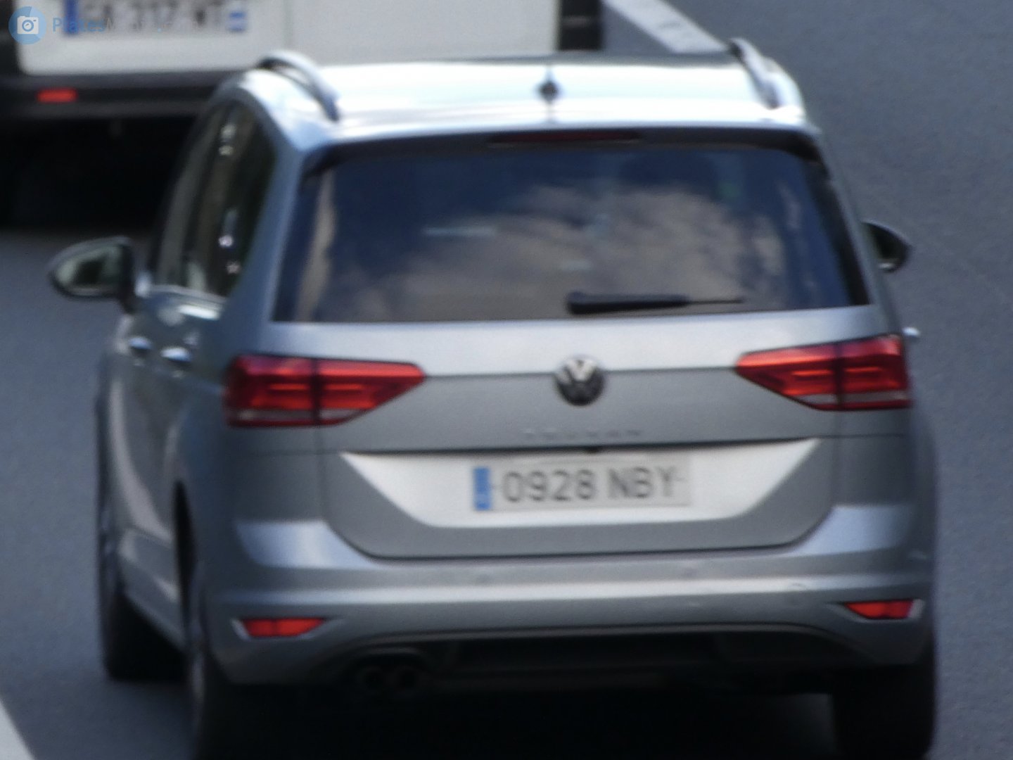 0928 NBY, Volkswagen Touran 2nd gen (5T1), 2015–