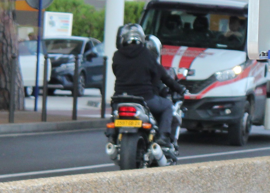 2597 GB 2A, Yamaha XJR 2nd gen XJR1300, 1998–2016