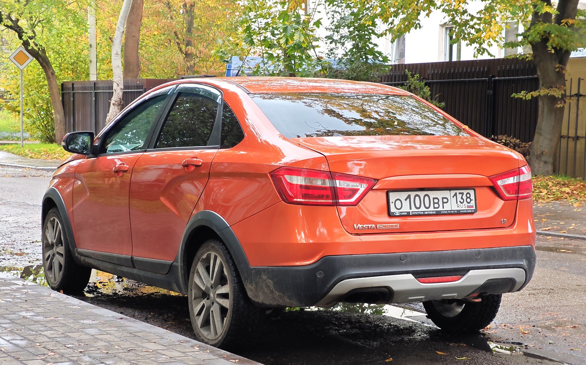 о 100 вр 138, Lada (VAZ) Vesta 1st gen Cross Sedan (GFL), 2018–2022