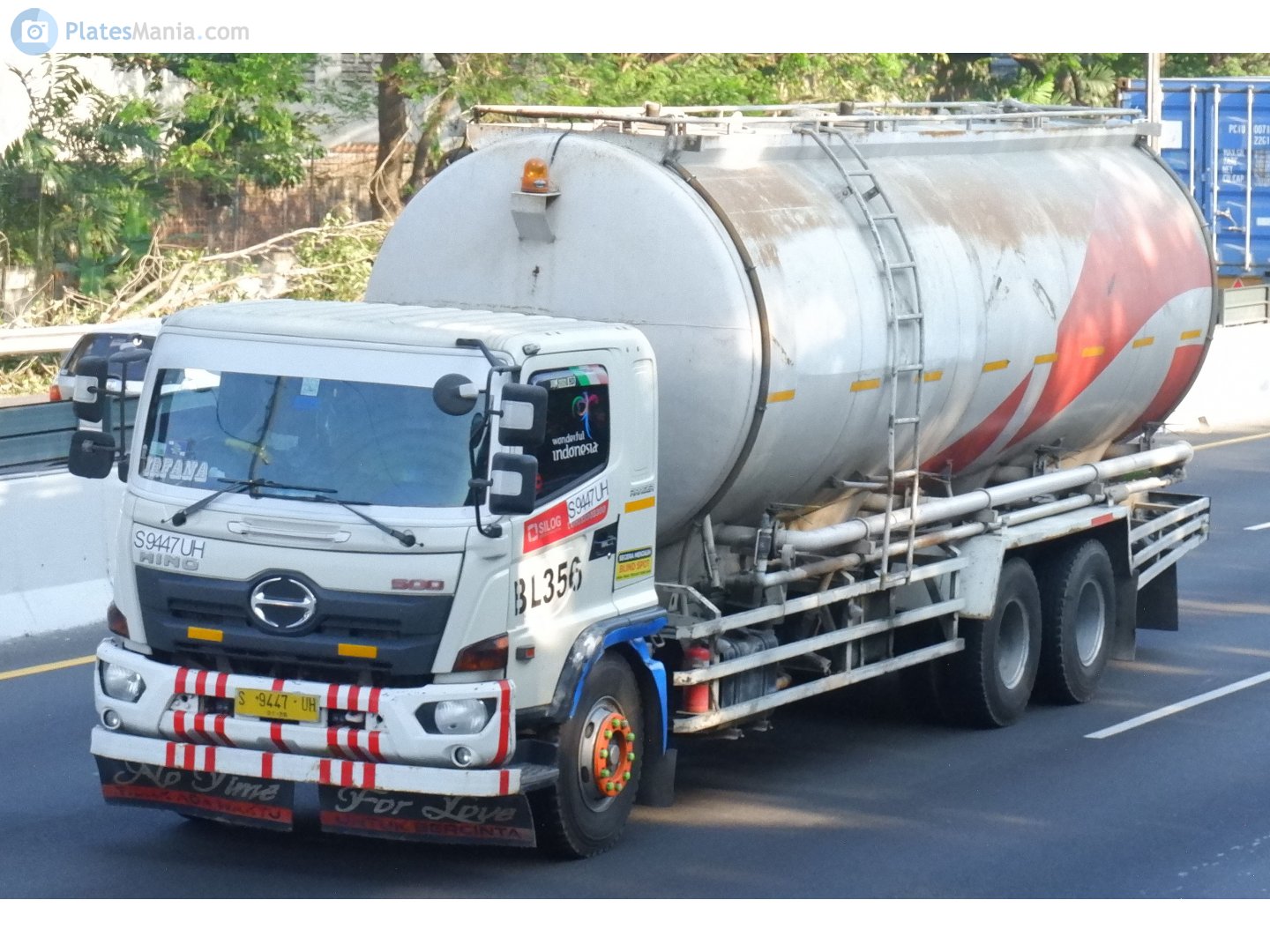 S 9447 UH, Hino 500 Series 