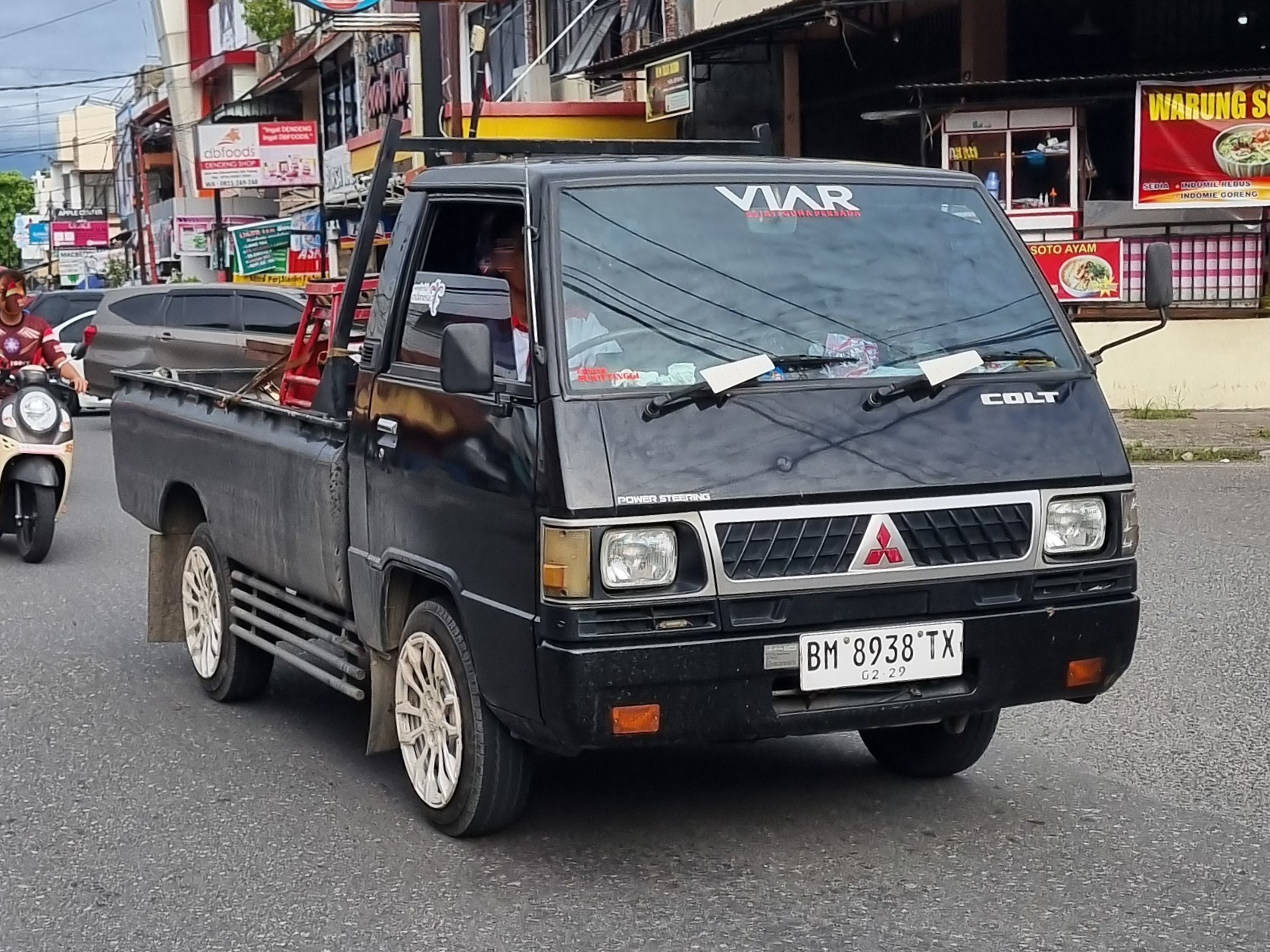 BM 8938 TX, Mitsubishi L300 1st gen (LO), 1979–1986