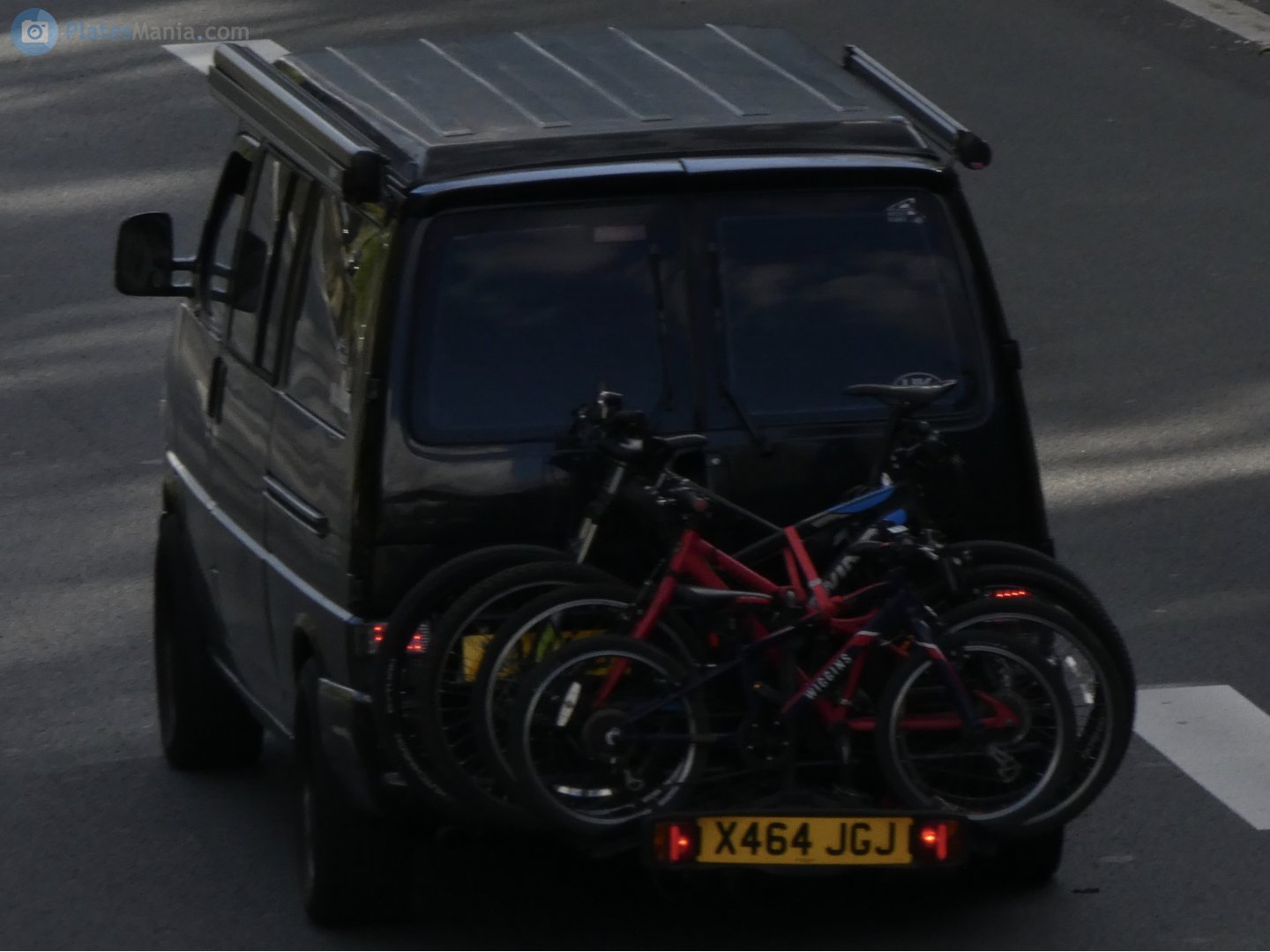 X464JGJ, Volkswagen Transporter 4th gen Van (T4) (70/7D), 1990–2003