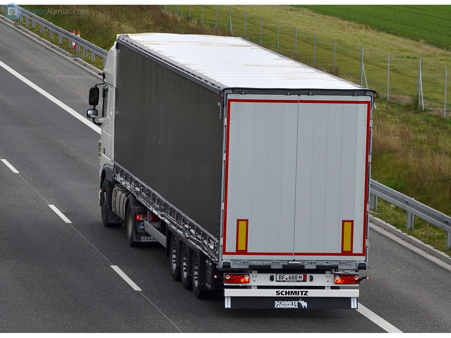 BF 688 M, Schmitz SCS 