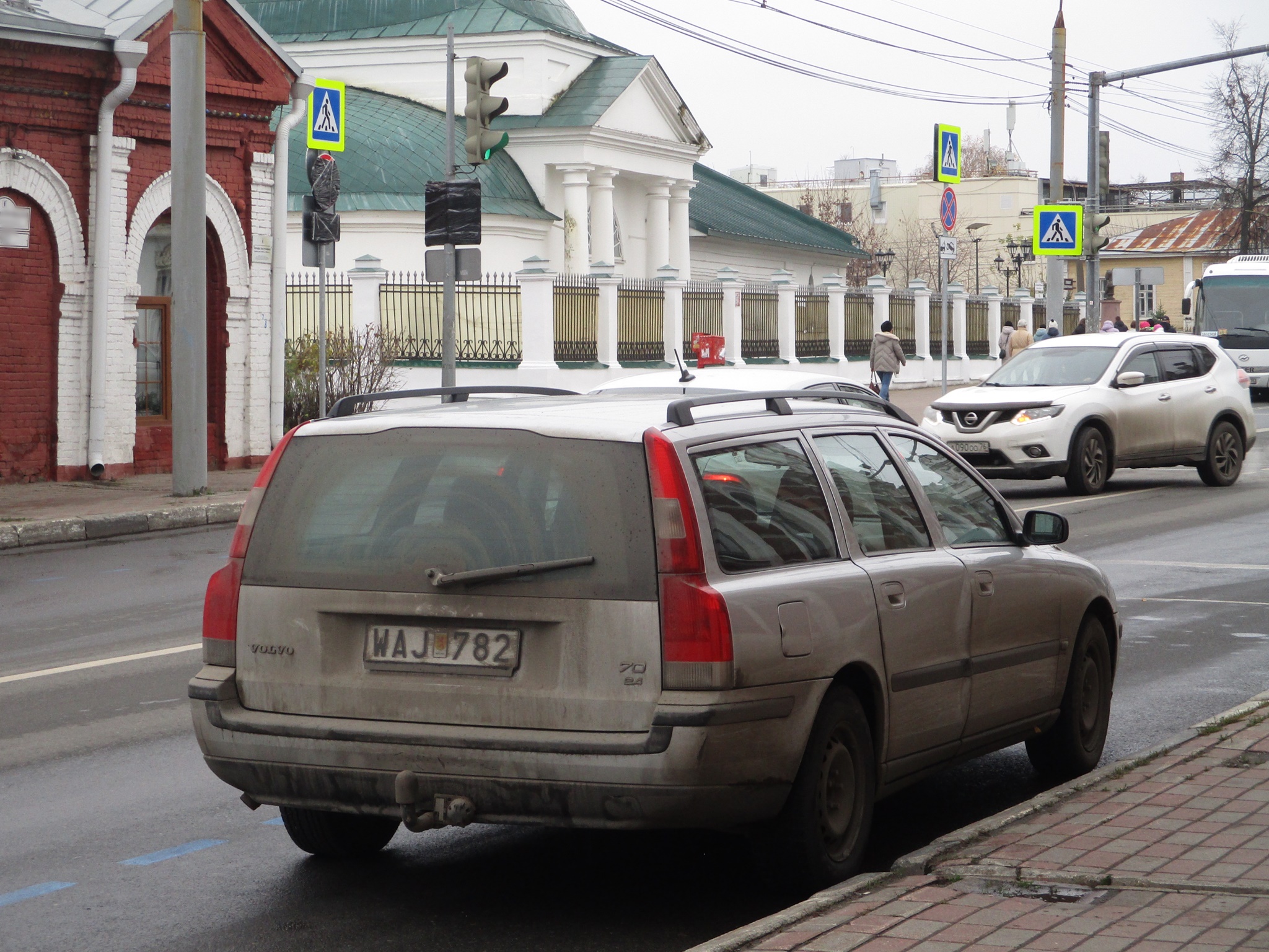 WAJ 782, Volvo V70 2nd gen (285), 2000–2007