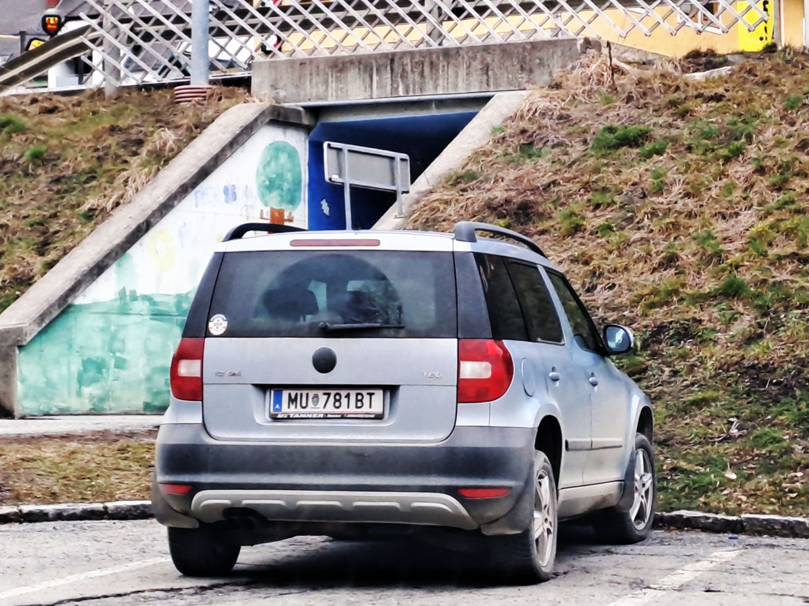 MU 781 BT, Skoda Yeti 1st gen (5L), 2009–2013