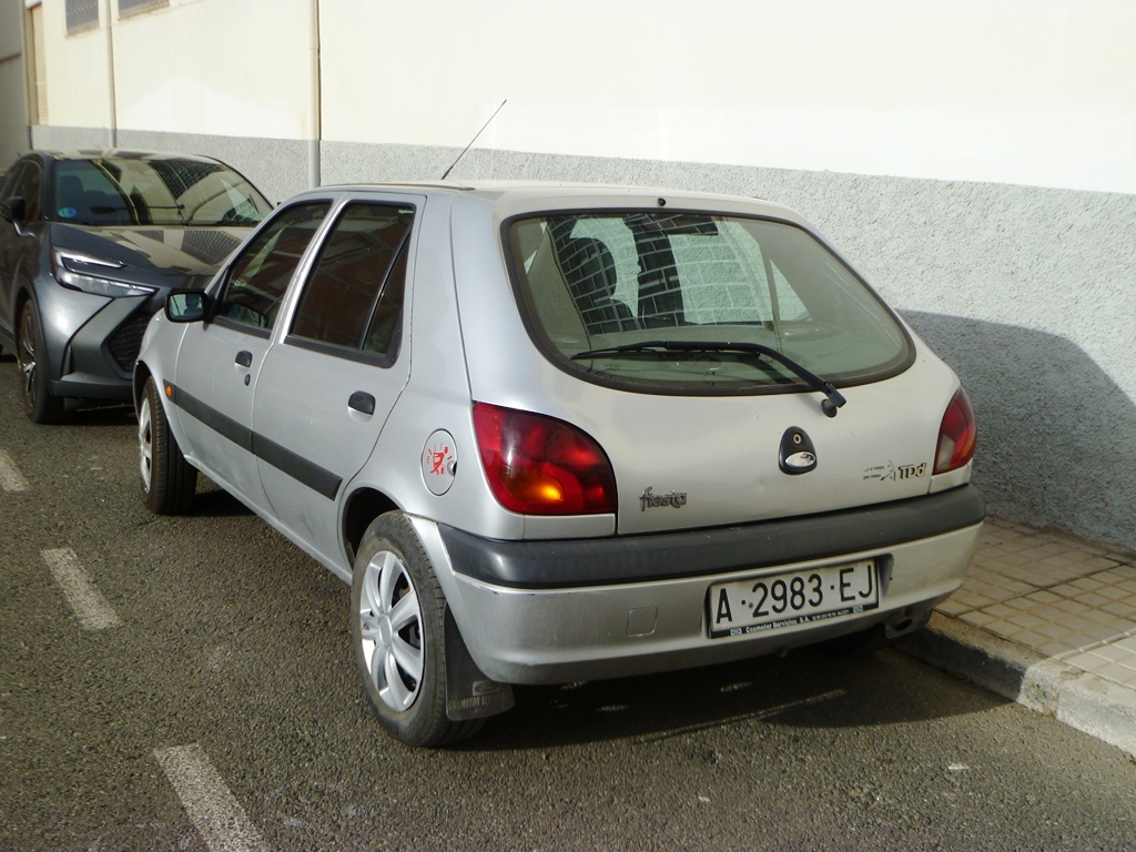A 2983 EJ, Ford Fiesta 4th gen 5-door Hatch (JBS; BE91), 1st facelift, 1999–2002