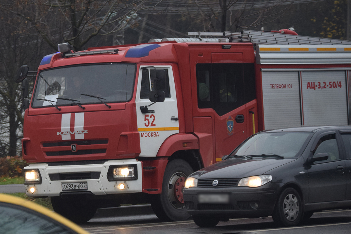 а 493 вн 977, KamAZ 4325 43253, 2002–