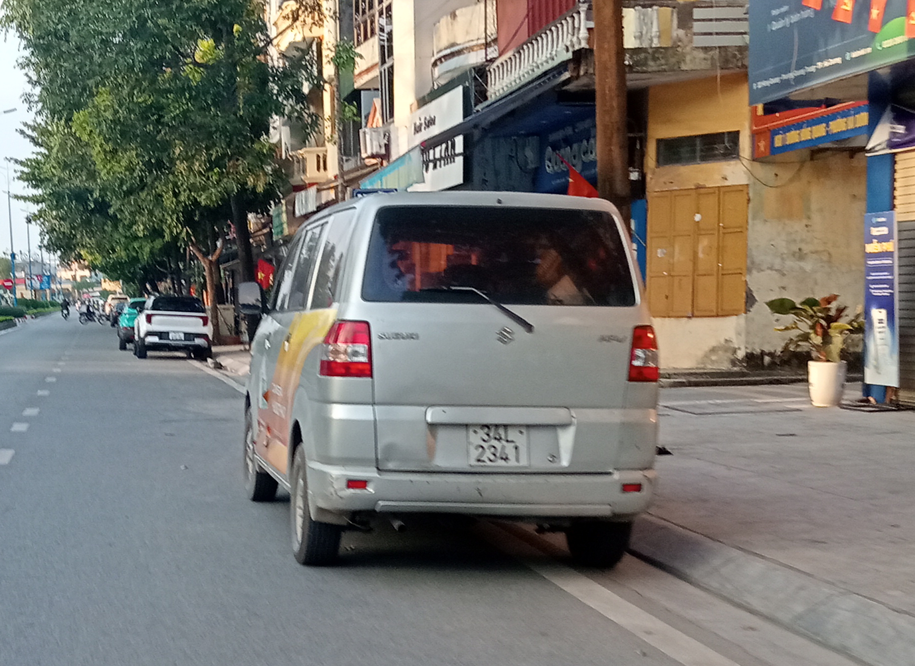 34L-2341, Suzuki APV 1st gen MPV/Van (DN), 2004–2007